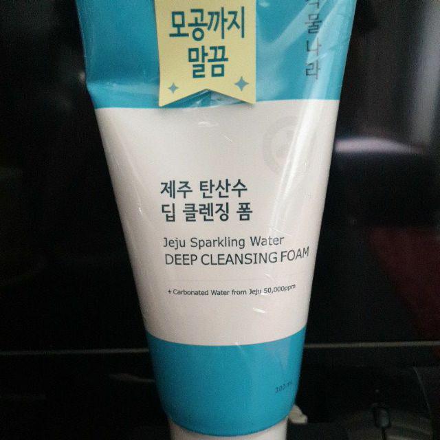 jeju sparkling water deep cleansing foam