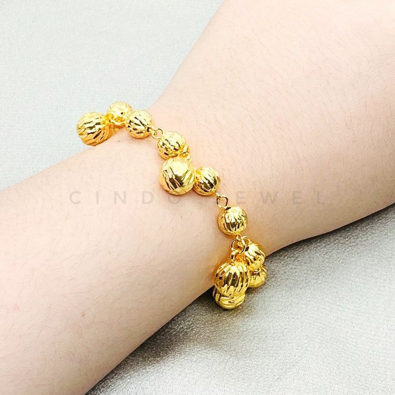 Full Gold Hanging Boba Bracelet There Is A Cop916 Shopee Singapore