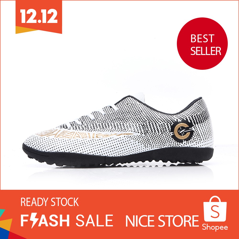 soccer style shoes