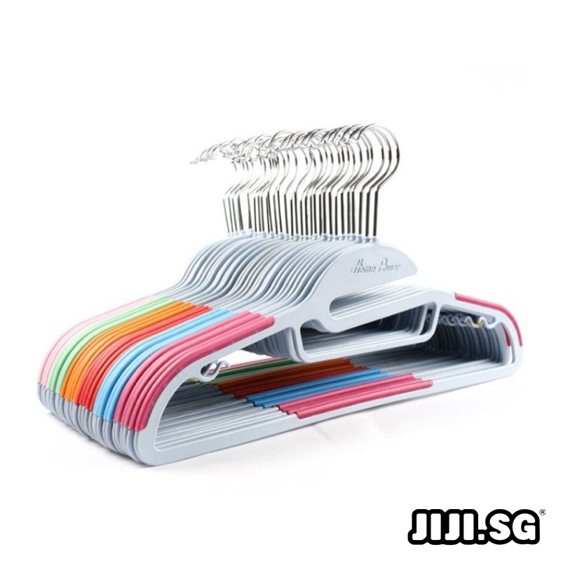 (JIJI.SG) 10pcs Per Set AntiSlip Smart Hanger Bundle/ Closet Organiser/ Clothes Hangers