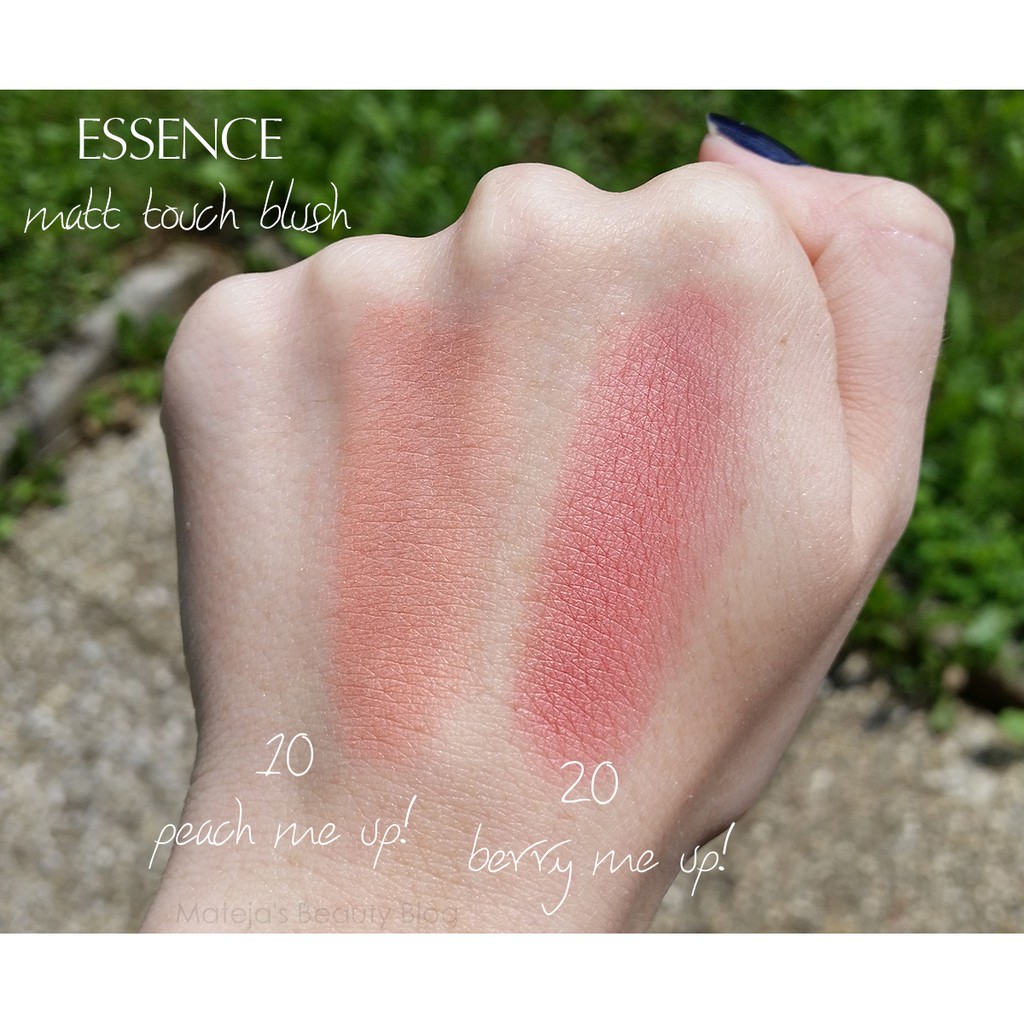 essence matte blush