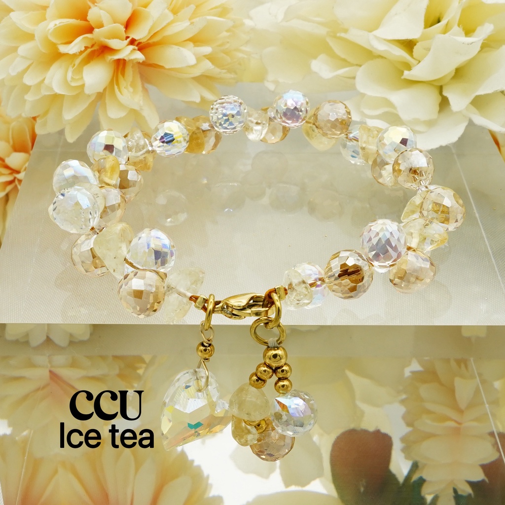 New trending crystal non fading bracelet for ladies (CCU)