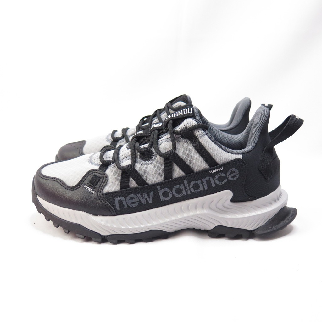 outdoor running shoe