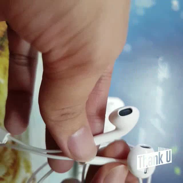 what stores sell iphone 7 headphones