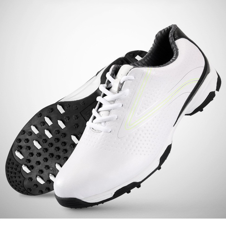 slip resistant gym shoes