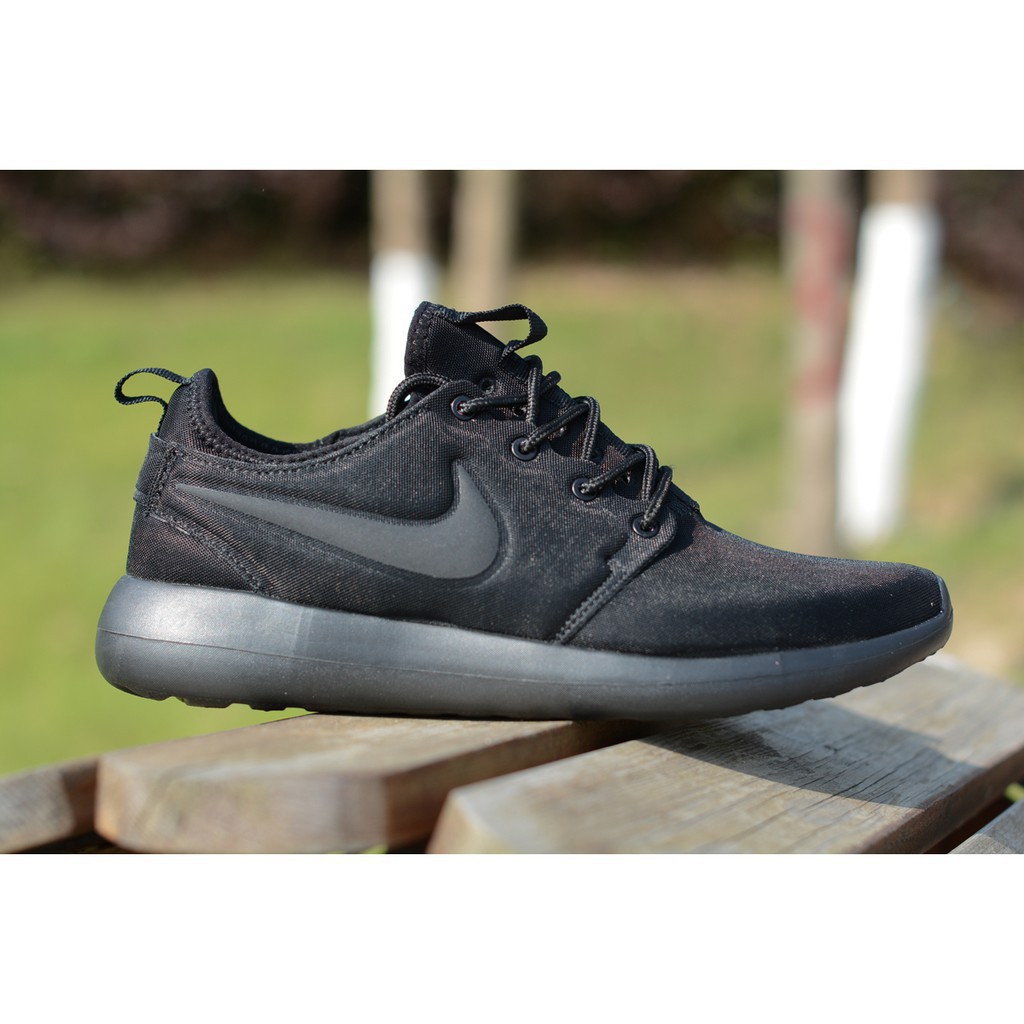 nike walking shoes singapore