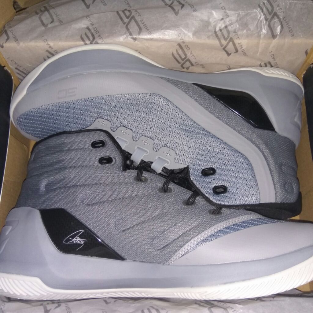 curry 3 basketball shoes