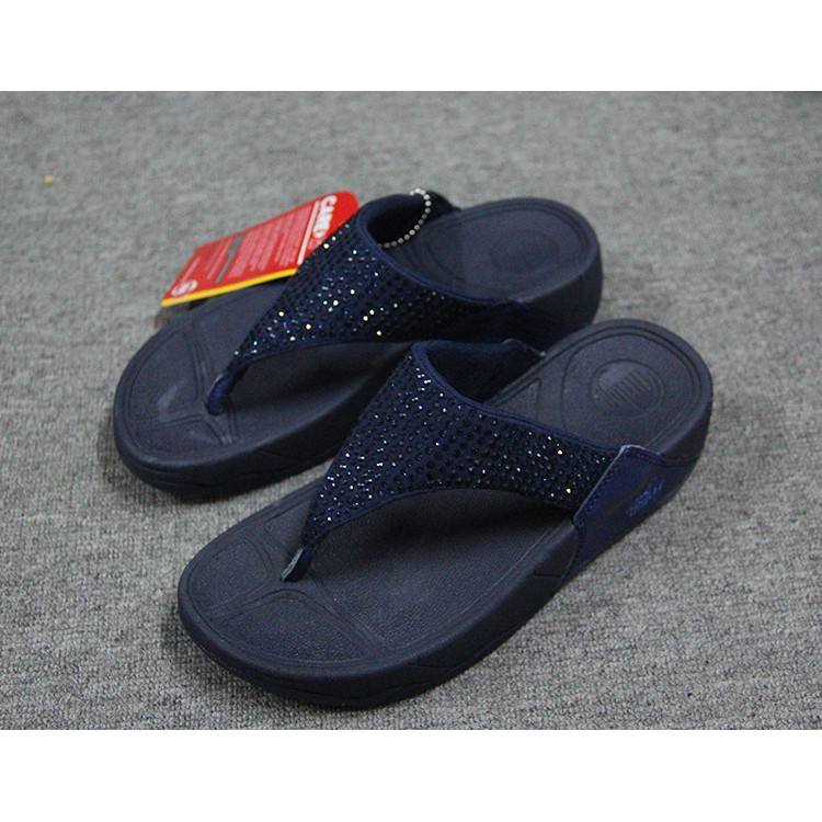 red and blue havaianas