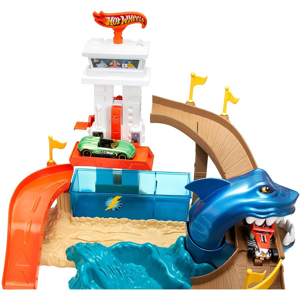 hot wheels shark port showdown