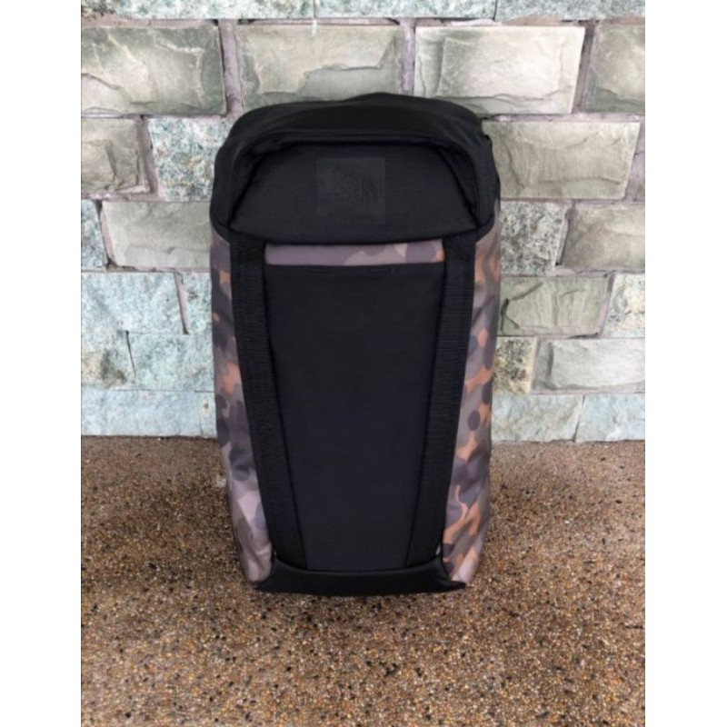 the north face instigator 32