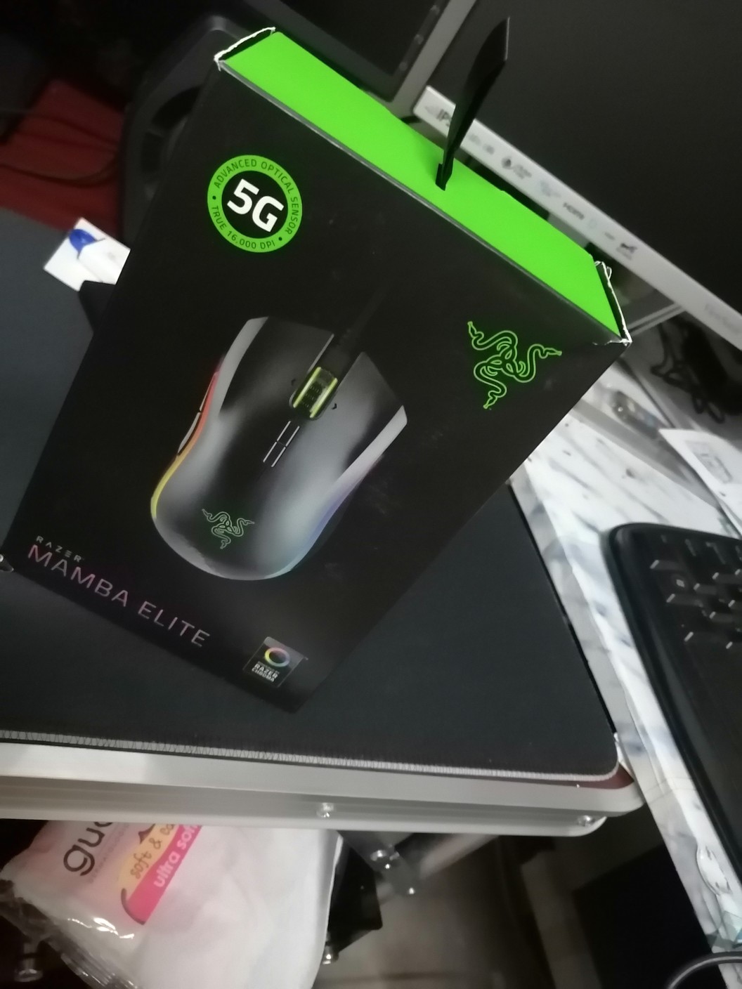 Razer Mamba Elite Wired Gaming Mouse Chroma Lighting 16000 Razer Mamba Elite Wired Gaming Mouse Chroma Lighting 16000