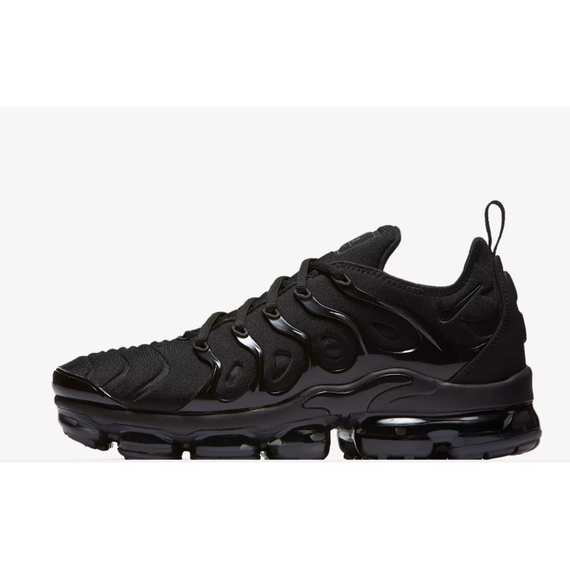 nike all black vapormax plus