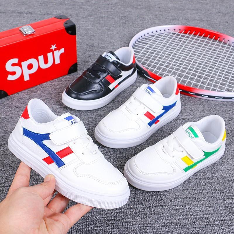 sports shoes for 10 year boy