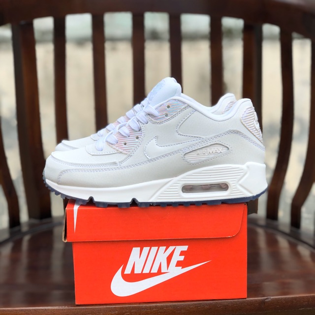 what are nike air max made of