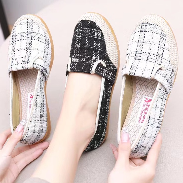 Korean Slip-On Flat Shoes Women Fashion Walking Women Loafers Shoes