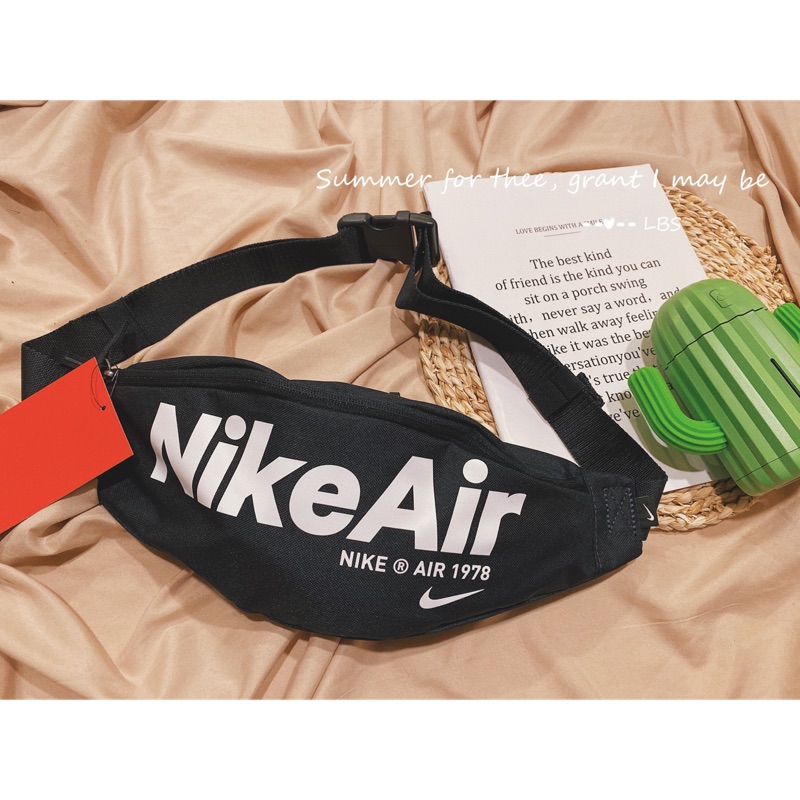 nike air waist bag