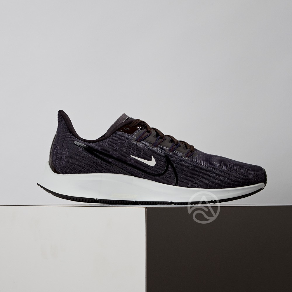 blue nike air pegasus