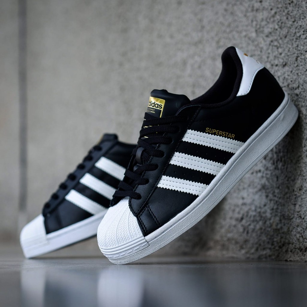 adidas superstars black and white