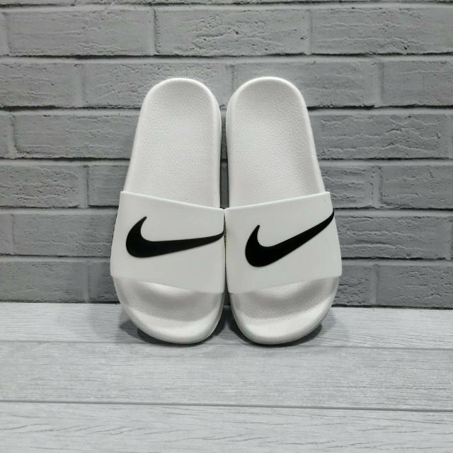 nike sandals slip on