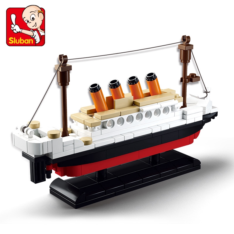 titanic plastic toy