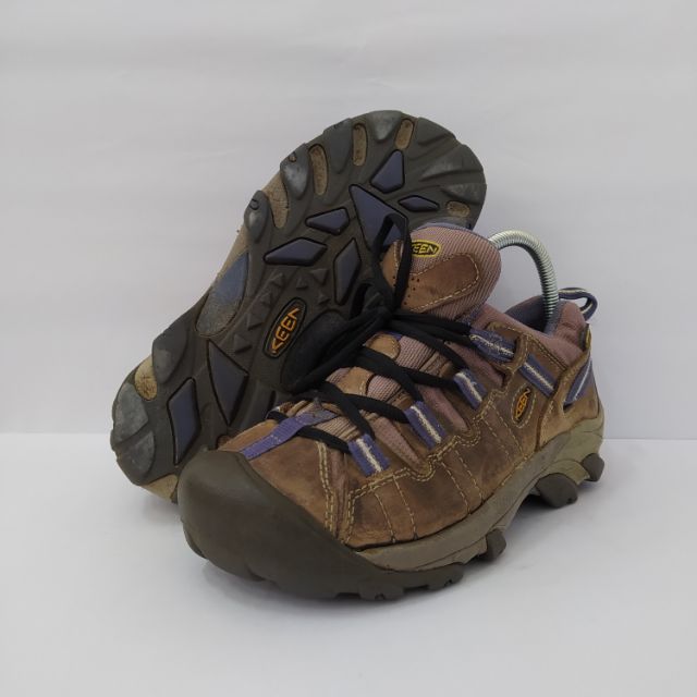 keen hiking shoes