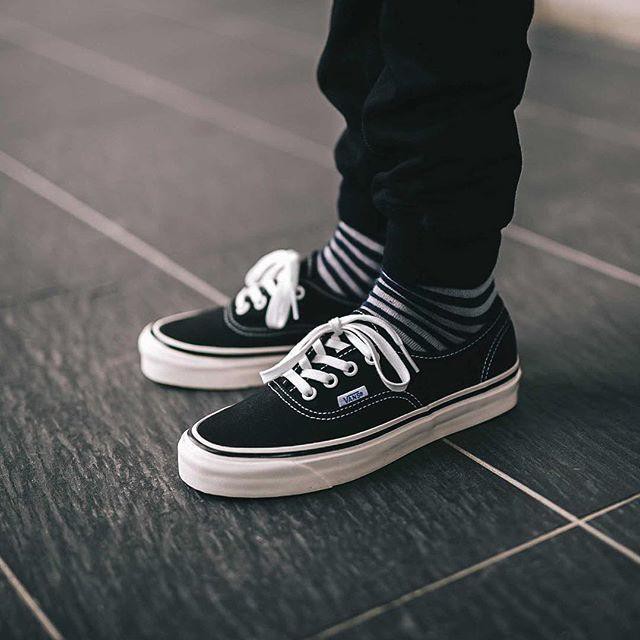 Vans Anaheim Factory 44 DX 'Classic Black' | Shopee Singapore