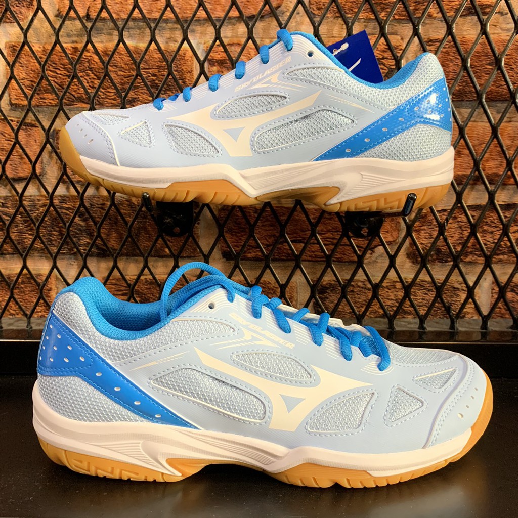 mizuno badminton shoes singapore