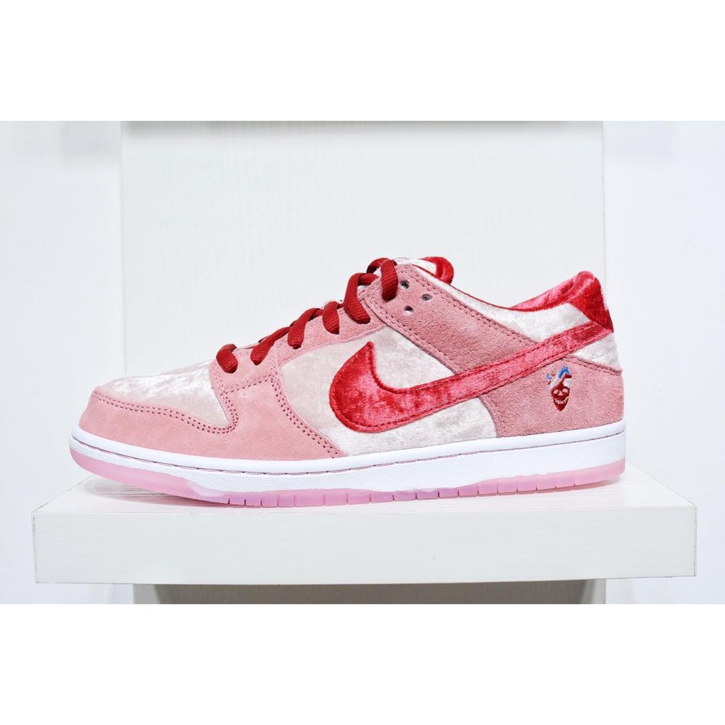 nike sb valentine's day