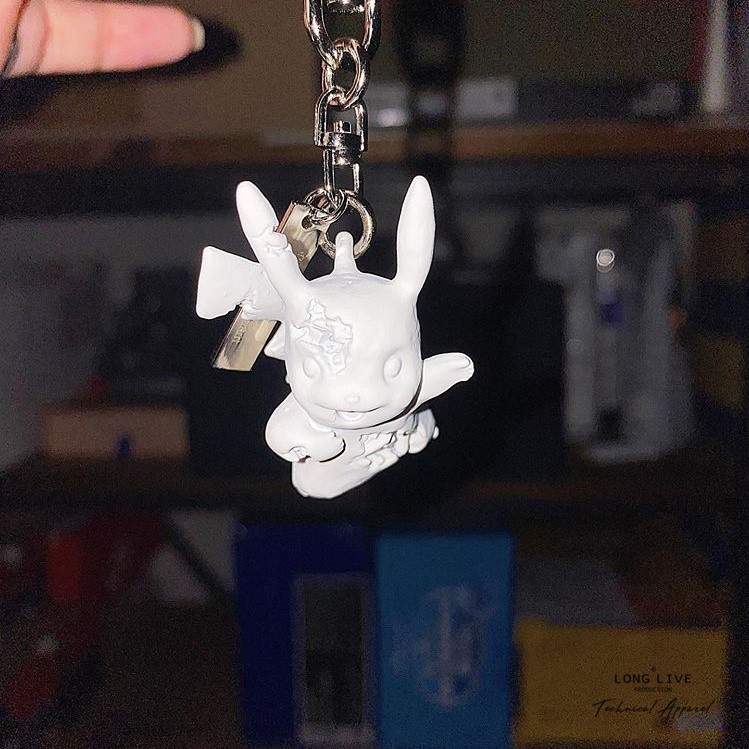 □稀少 Daniel Arsham Pokemon 2G ピカチュウ Key Charm 新品 ダニエル アーシャム ポケモン キーホルダー キー  チャーム 白 - 作品別