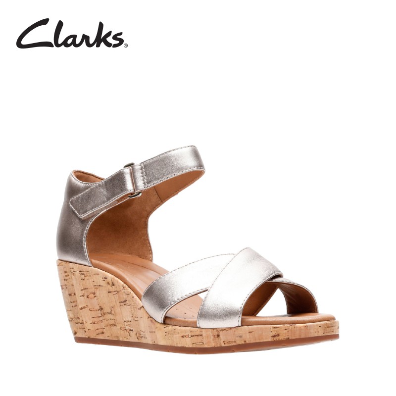 un plaza cross clarks