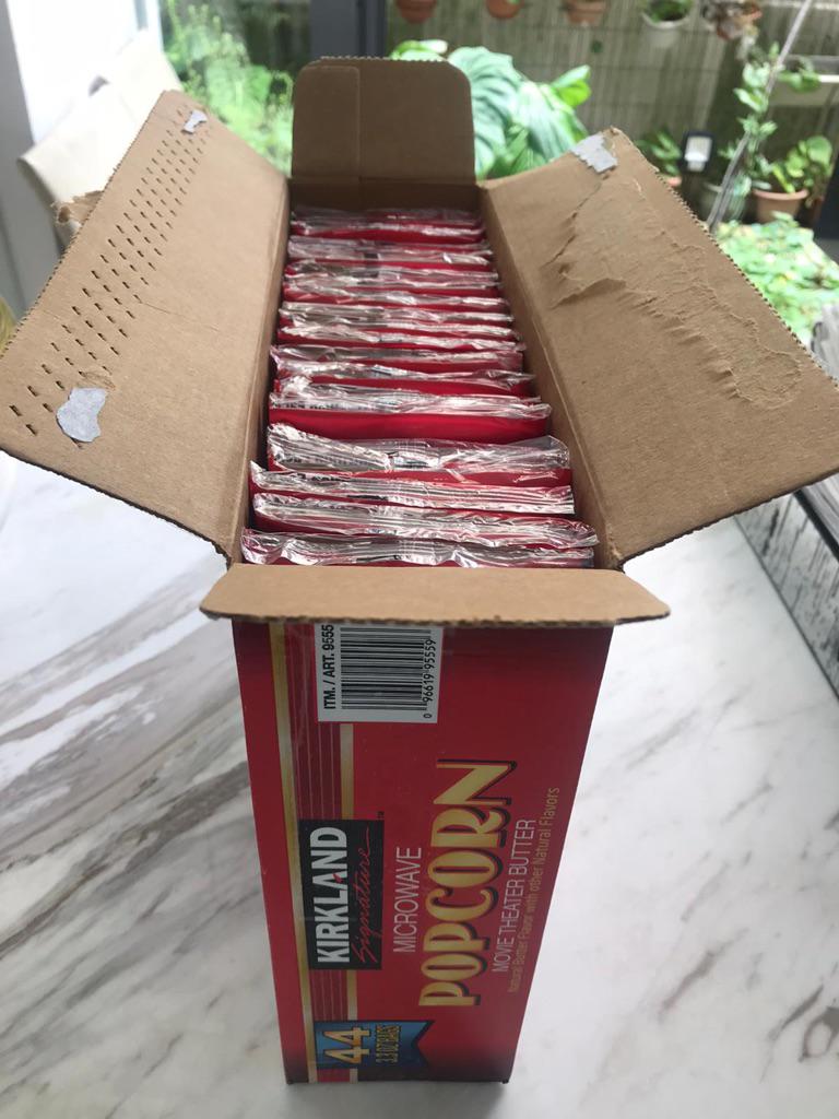 Costco Kirkland Signature Microwave Popcorn 4.11kg 1box(93.5gx44pcs