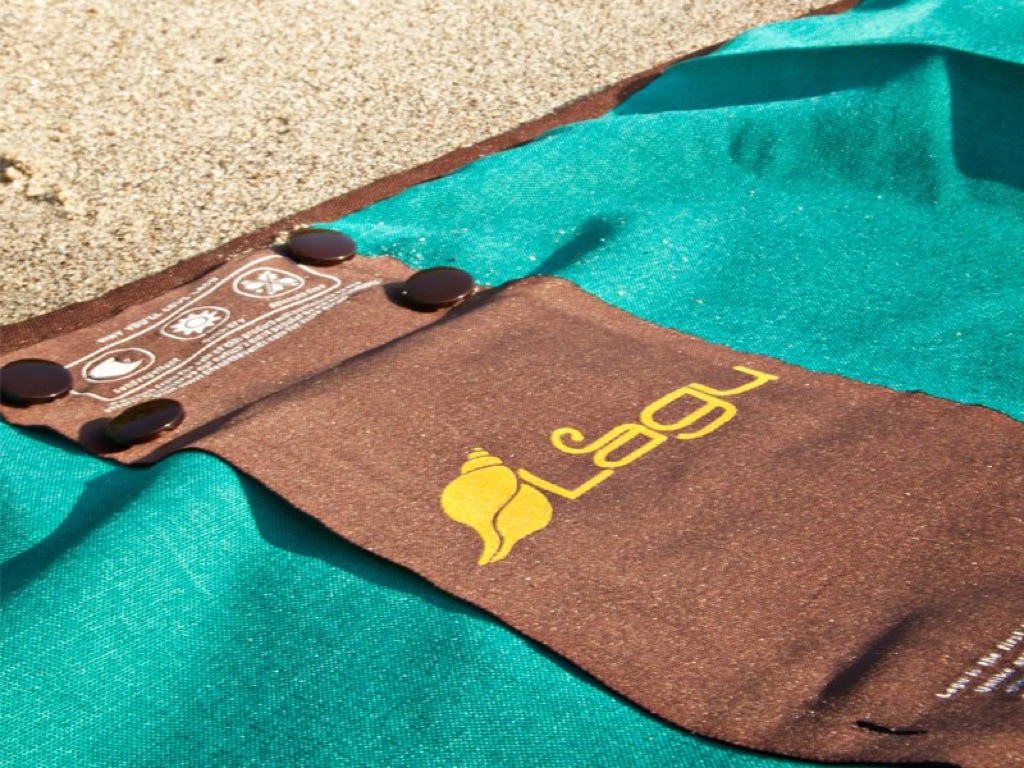 sand repellent beach blanket