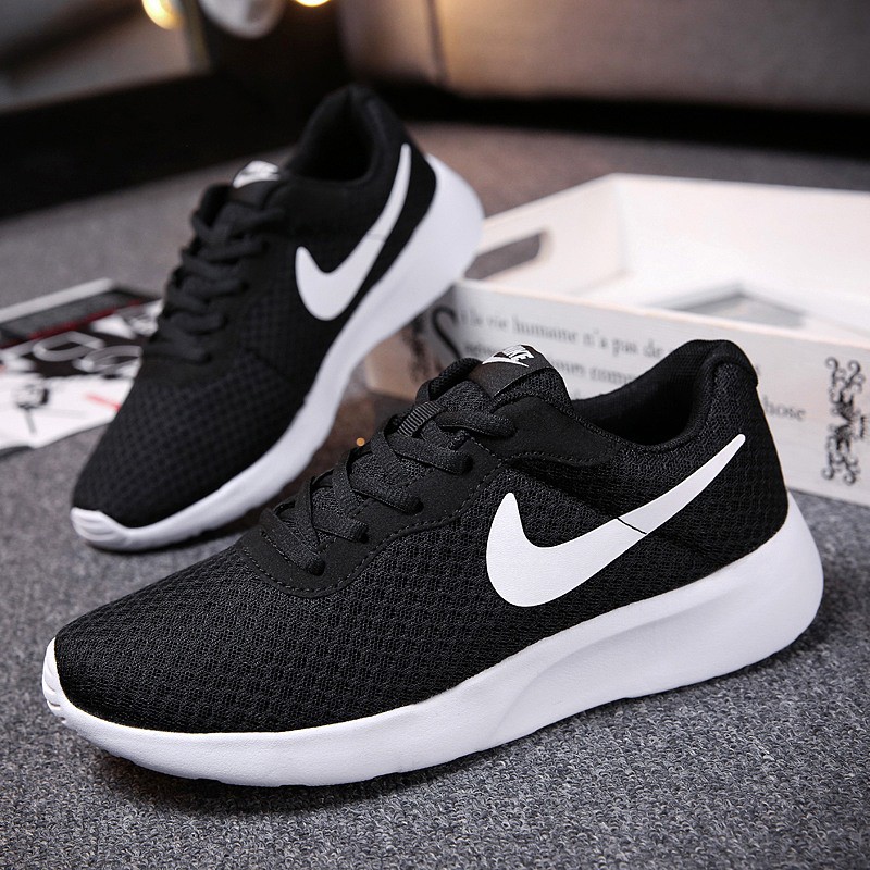 nike roshe run tanjun