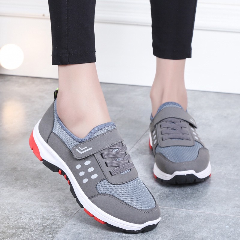 casual hiking shoes womens