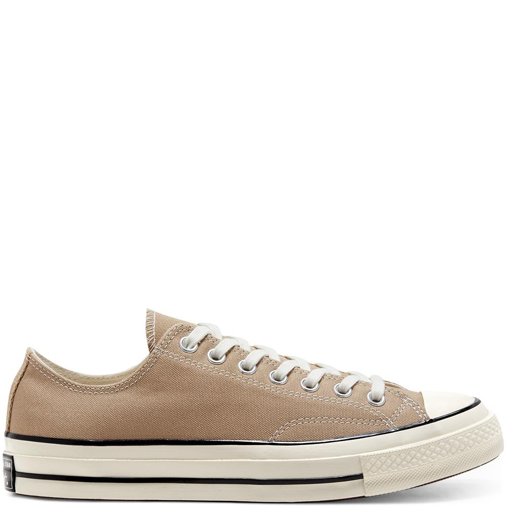 chuck taylor canvas low top