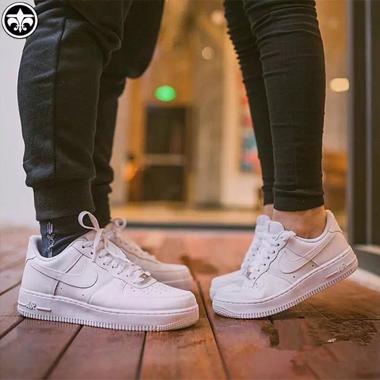 couple nike air force