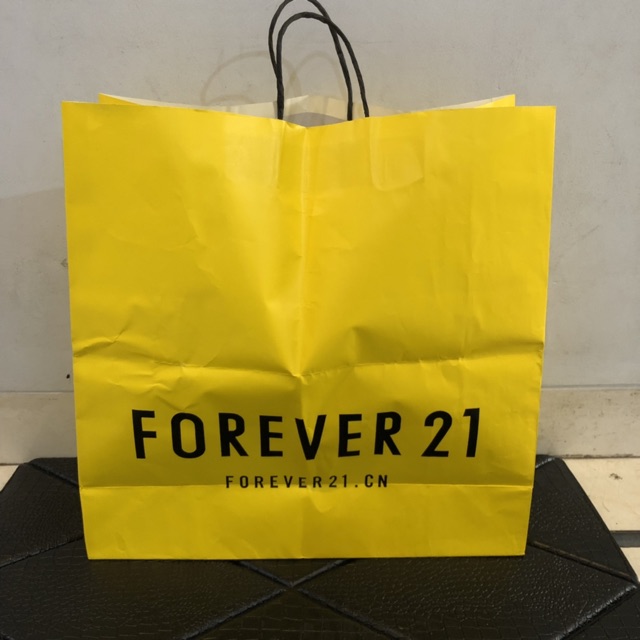 THE LAUGH TOUR COMEDY CLUB