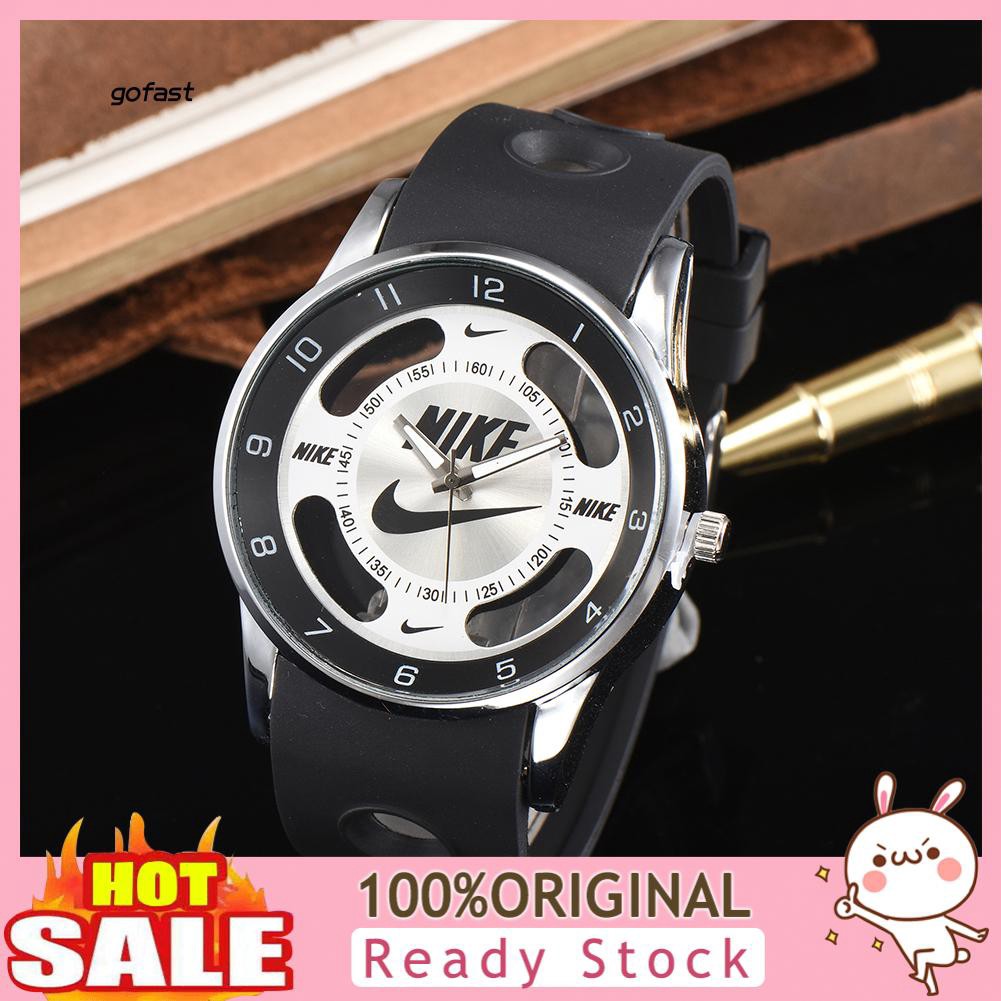 analog quartz wrist watch