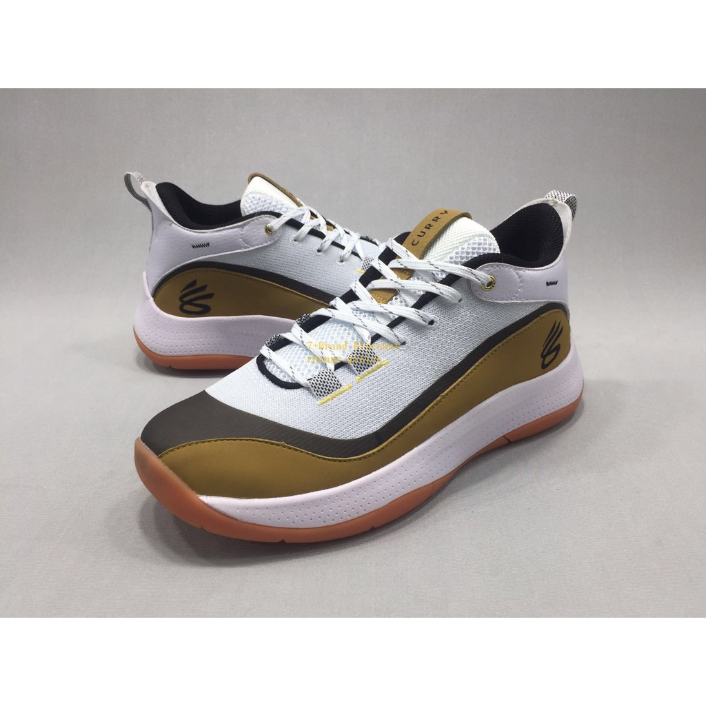 white and gold curry 8