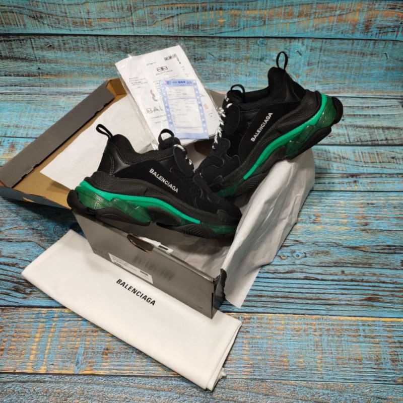 balenciaga triple s black price