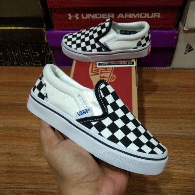 kids slip on vans