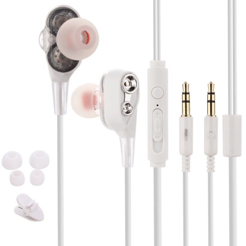 earphone in laptop