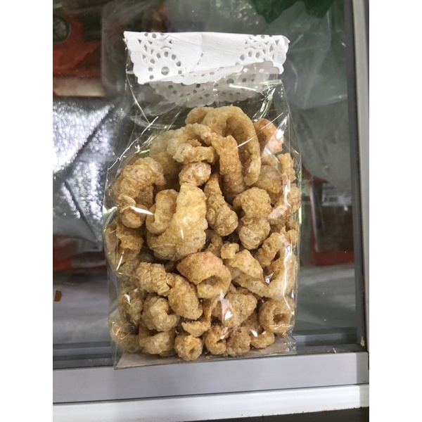 Thai homemade Crispy Pork Rinds/Crispy fried Pork Skins/ 炸猪皮/NONHALAL