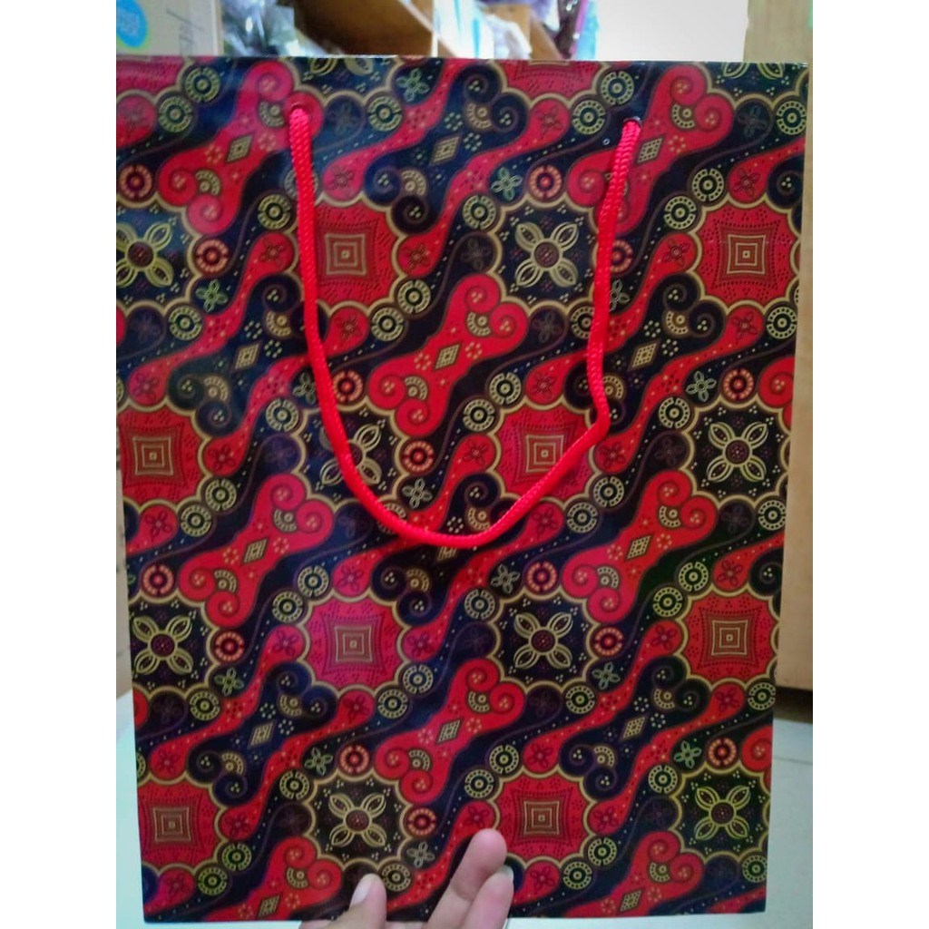 Blommie ADM Sansanwawa Paper Bag Medium Straps - Batik | Shopee Singapore