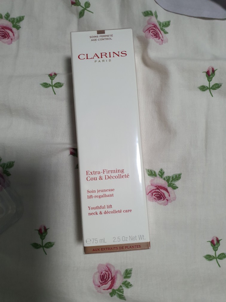 clarins youthful lift neck