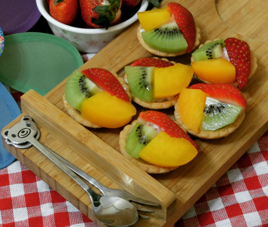 Mini fruit. Fruit Slice Puff Pastry. Мини сказки про фрукты.