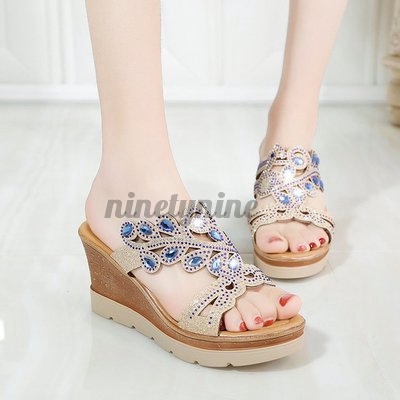 heeled wedge