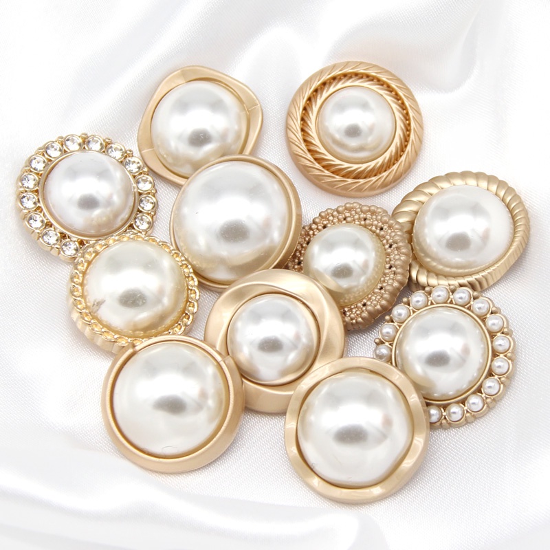 6Pcs/set 15/18/20/23/25mm Vintage Women Coat Gold Metal Pearl Buttons For Clothing Retro Suit Blazer Luxury Handmade Sewing Button