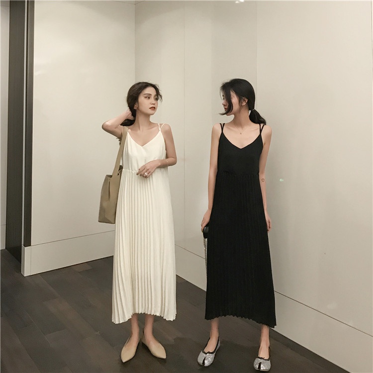 [SG LOCAL]premium quality simple fashion v neck sling pleated long maxi dress