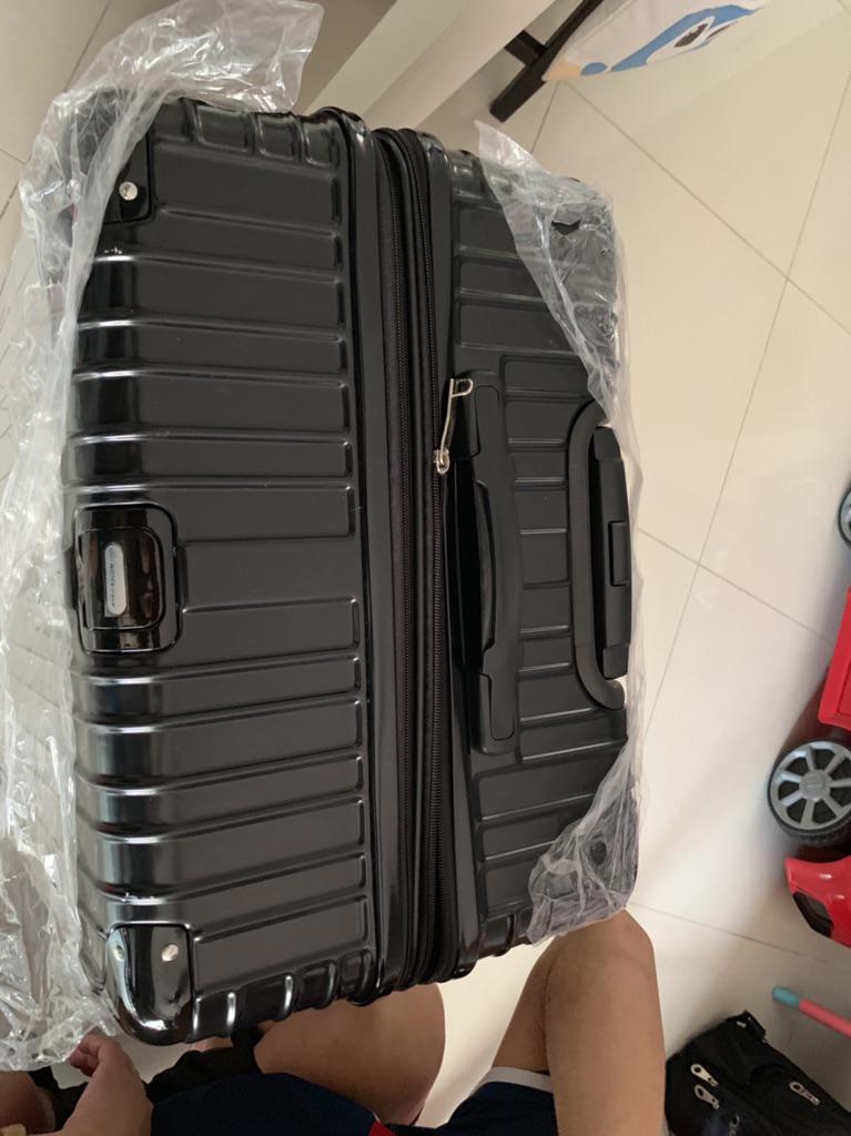 Water Polo Expandable PC Luggage Embedded Safe Skies TSA Lock Spinner